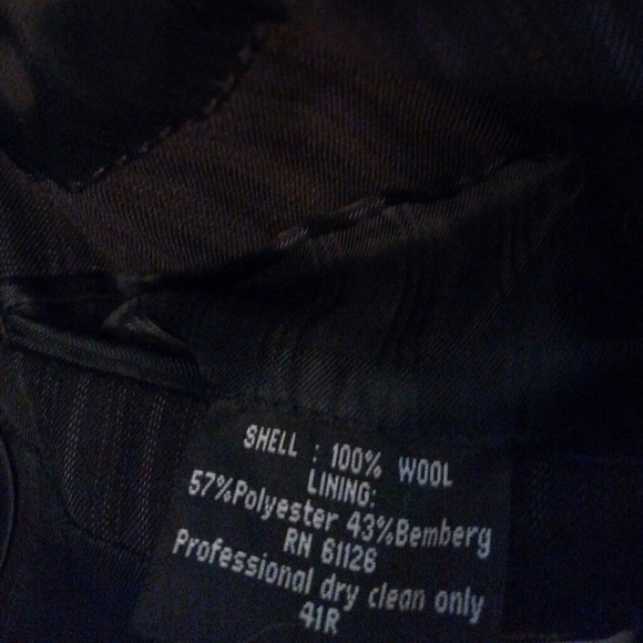 Men's suit - Picture 8 of 8